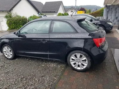 Używany Audi A1 Premium 105 KM (77 kW) 2011 Czarny Hatchback