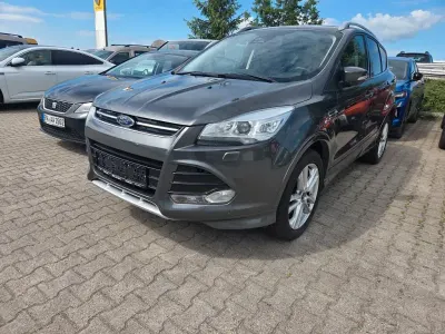 Gebraucht Ford Kuga Individual 179 PS (131 kW) 2016 Grau SUV