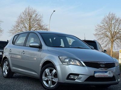 Gebraucht Kia Ceed 90 PS (66 kW) 2012 Silber Kleinwagen