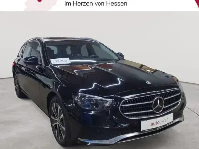 Gebraucht Mercedes E300 Avantgarde 194 PS (142 kW) 2023 Schwarz Limousine