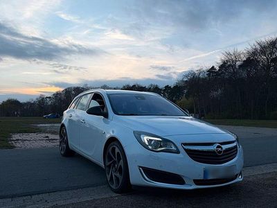 Gebraucht Opel Insignia 170 PS (125 kW) 2016 Weiß Kombi