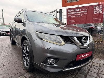 Grau Gebraucht 2016 Nissan X-Trail 360º SUV | 14.450 € (Fairer Preis)