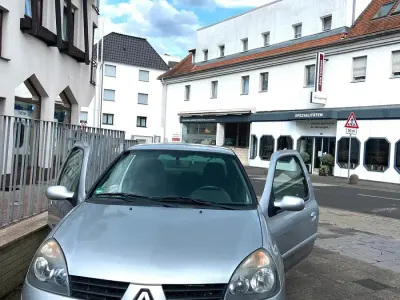 Gebraucht Renault Clio II 75 PS (55 kW) 2007 Grau Kleinwagen