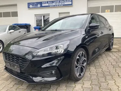 Gebraucht Ford Focus ST-Line 150 PS (110 kW) 2019 Schwarz Limousine