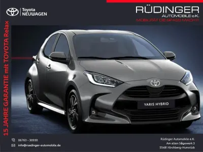 Neu Toyota Yaris Hybrid 116 PS (85 kW) 2026 Grau Limousine