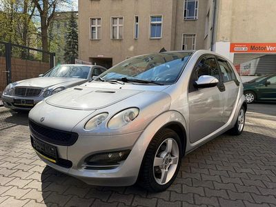 Usata Smart ForFour Basis 95 CV (69 kW) 2004 Argento Utilitaria