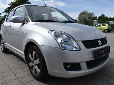 Gebraucht Suzuki Swift Comfort 102 PS (75 kW) 2010 Silber Kleinwagen