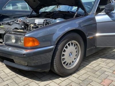 BMW 735