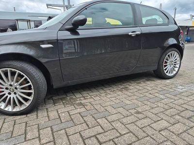 Usata Alfa Romeo 147 155 CV (114 kW) 2006 Nero Utilitaria