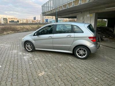 Gebraucht Mercedes B200 139 PS (102 kW) 2009 Grau Van / Kleinbus