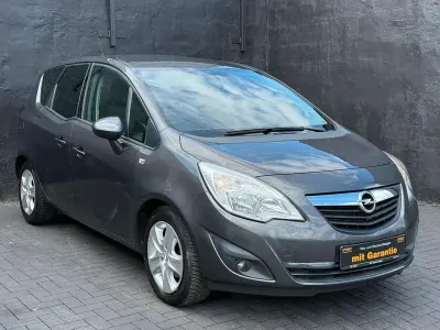 Gebraucht Opel Meriva Design Edition 101 PS (74 kW) 2011 Grau Van / Kleinbus