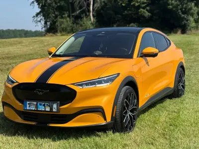 Gebraucht Ford Mustang Mach-E Standard Range 197 kW (268 PS) 2022 Orange SUV