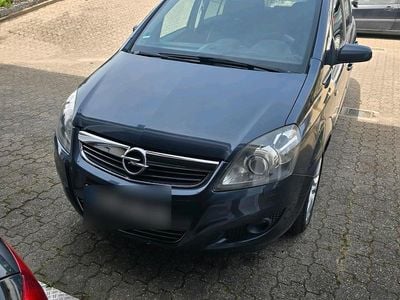 Usata Opel Zafira 150 CV (110 kW) 2008 Grigio Monovolume