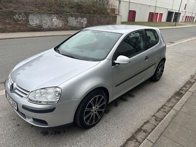 Gebraucht VW Golf IV Comfortline 75 PS (55 kW) 2005 Silber Limousine