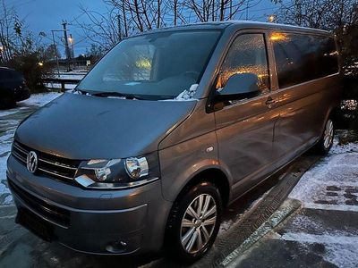 Gebraucht VW T5 177 PS (130 kW) 2011 Grau Van