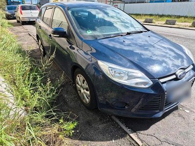 Blau Gebraucht 2014 Ford Focus Kombi | 2.350 € (Guter Preis)