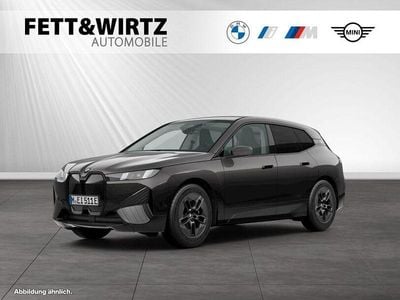 Gebraucht BMW iX 300 kW (408 PS) 2025 Sophistograu brillanteffekt SUV
