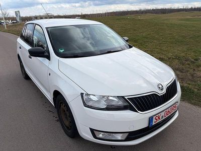 Usata Skoda Rapid Active 105 CV (77 kW) 2014 Bianco Utilitaria