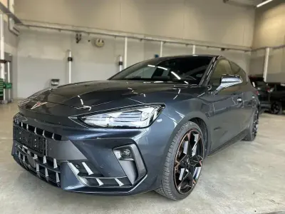 Gebraucht Cupra Leon 150 PS (110 kW) 2025 Grau Limousine
