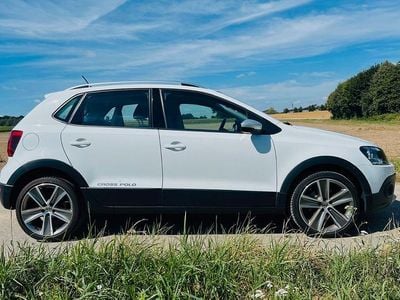 Gebraucht VW Polo 110 PS (80 kW) 2015 Weiß Kleinwagen