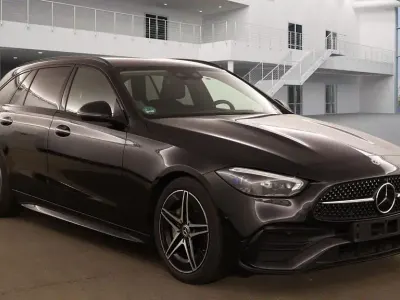 Gebraucht Mercedes C200 AMG 184 PS (135 kW) 2023 Schwarz Limousine