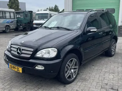 Gebraucht Mercedes ML350 235 PS (172 kW) 2004 Schwarz SUV