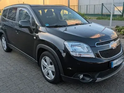 Gebraucht Chevrolet Orlando LT 163 PS (119 kW) 2013 Schwarz Van / Kleinbus