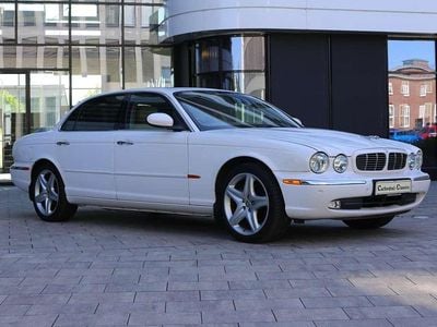 Gebraucht Jaguar XJ8 298 PS (219 kW) 2005 White onyx Limousine