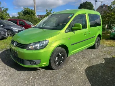 Gebraucht VW Caddy Trendline 102 PS (75 kW) 2014 Grün Van / Kleinbus