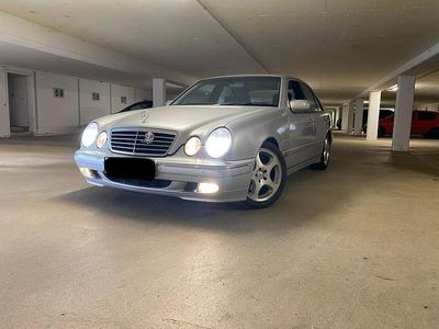 Mercedes E270