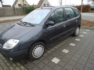 Gebraucht Renault Scénic 107 PS (78 kW) 2001 Grau metallic Van / Kleinbus