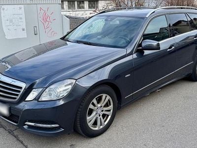 Gebraucht Mercedes E220 Elegance 170 PS (125 kW) 2011 Grau Limousine