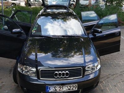 Używany Audi A4 131 KM (96 kW) 2004 Czarny Kombi