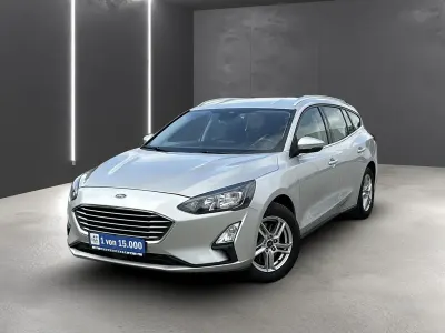Gebraucht Ford Focus Cool & Connect 125 PS (91 kW) 2022 Silber metallic