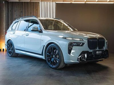 Nouă BMW X7 Sport Line 352 CP (258 kW) 2026 Gri SUV
