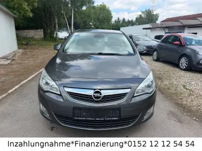 Gebraucht Opel Astra Design Edition 116 PS (85 kW) 2011 Grau Limousine