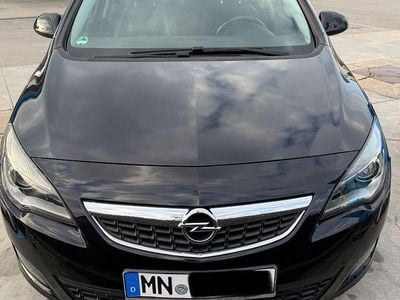 Gebraucht Opel Astra Edition 180 PS (132 kW) 2010 Schwarz Limousine