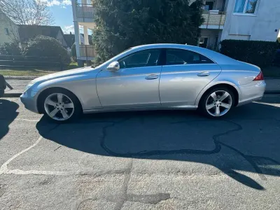 Gebraucht Mercedes CLS320 224 PS (164 kW) 2007 Grau Limousine