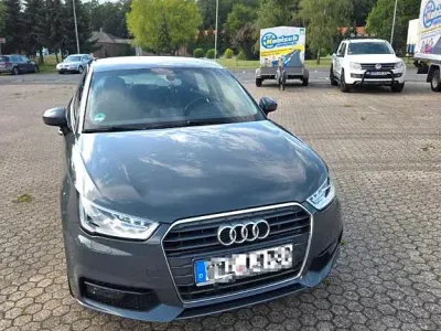 Gebraucht Audi A1 Sportback Sport 95 PS (69 kW) 2017 Grau Kleinwagen