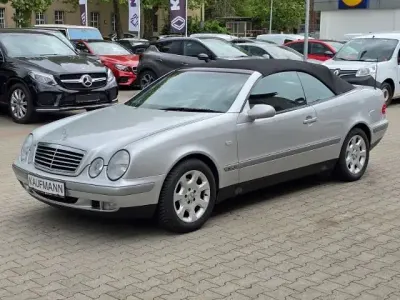 Gebraucht Mercedes CLK200 136 PS (100 kW) 1999 Silber Cabrio