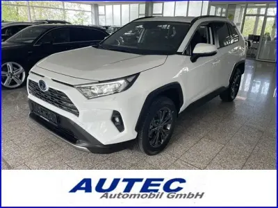 Gebraucht Toyota RAV4 Hybrid Team 218 PS (160 kW) 2022 Weiss SUV