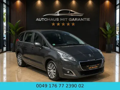 Gebraucht Peugeot 5008 Active 163 PS (119 kW) 2014 Grau Van / Kleinbus