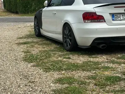 Gebraucht BMW 123 Performance 204 PS (150 kW) 2008 Weiß Kleinwagen