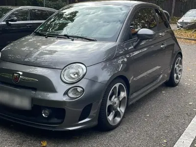 Usado Abarth 500 135 HP (99 kW) 2014 Cinzento Citadino