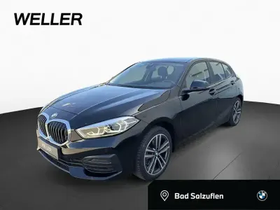 Gebraucht BMW 118 Advantage 136 PS (100 kW) 2023 Schwarz ii (schwarz) Limousine