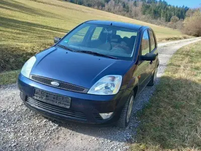 Gebraucht Ford Fiesta Ambiente 80 PS (58 kW) 2003 Blau Kleinwagen