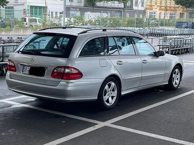 Gebraucht Mercedes E200 Avantgarde 2004 Silber Kombi