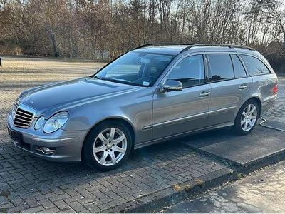 Gebraucht Mercedes E220 170 PS (125 kW) 2008 Palladiumsilber  metalliclack Kombi