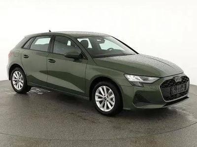 Neu Audi A3 150 PS (110 kW) 2025 Grün Limousine
