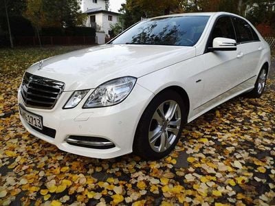 Gebraucht Mercedes E250 204 PS (150 kW) 2012 Weiß Limousine
